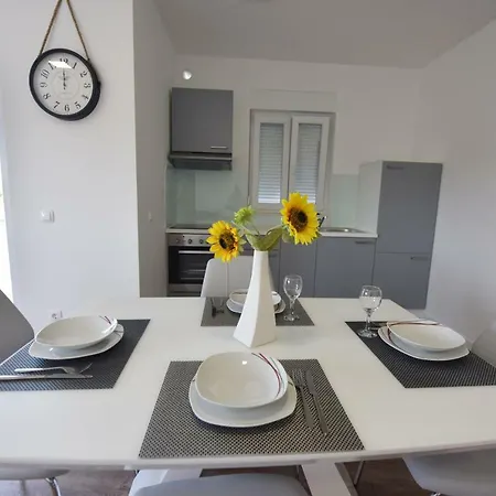 New Apartman Podsolarsko Apartment Sibenik