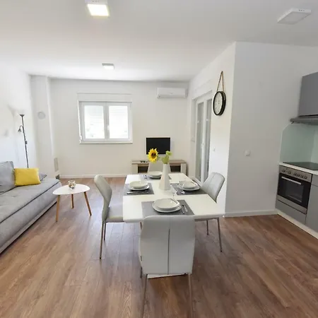 New Apartman Podsolarsko